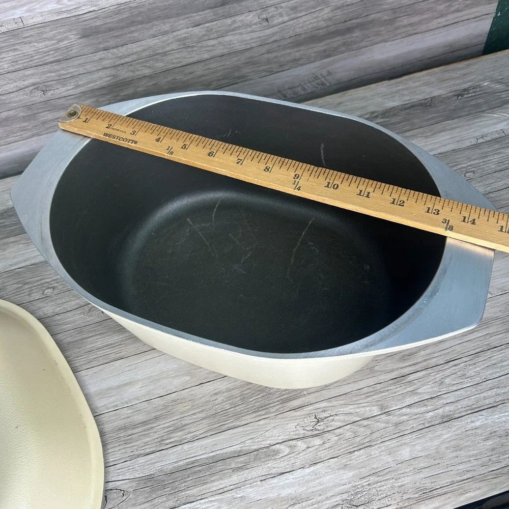 Vintage Club Oval Turkey Roaster Aluminum Dutch Oven Yellow